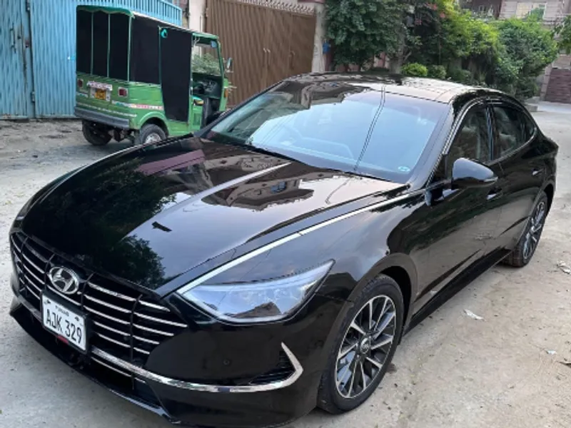 Hyundai Sonata Car Rent in Lahore | Musaafir Tours