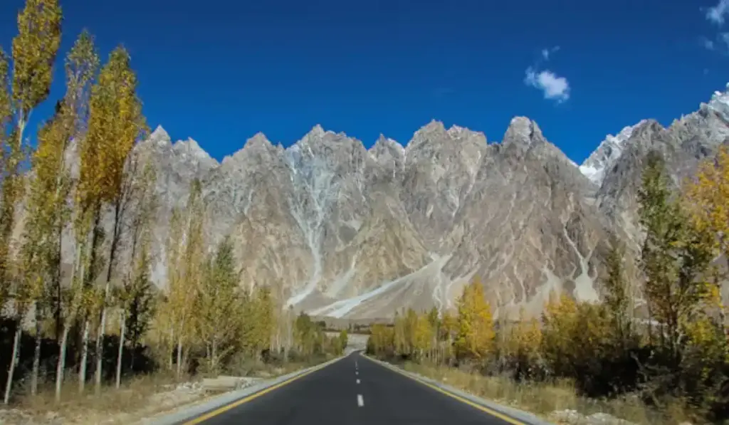 8 Days Shogran & Hunza Tour Package From Lahore