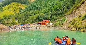 4 Days Murree & Nathia Gali Luxury Family Tour