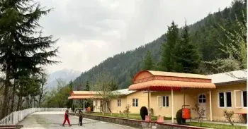 6 Days Neelum Valley Deluxe Tour Package